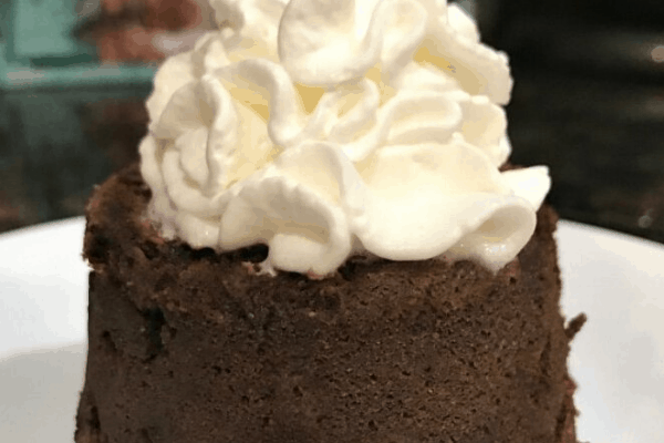 1 MINUTE KETO CHOCOLATE MUG CAKE