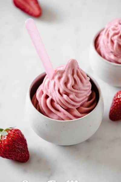strawberry frozen keto yogurt