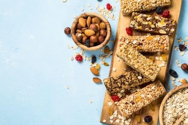Oats and dried fruit bars: